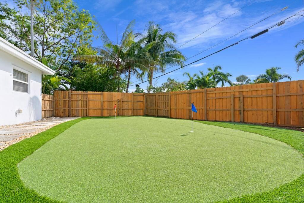 Waterfront-Heated Pool-Mini Golf-Game Room-2Mi Beach Fort Lauderdale Extérieur photo
